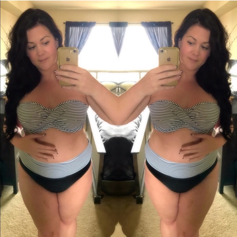 Striped bikini, can be strapless or with.